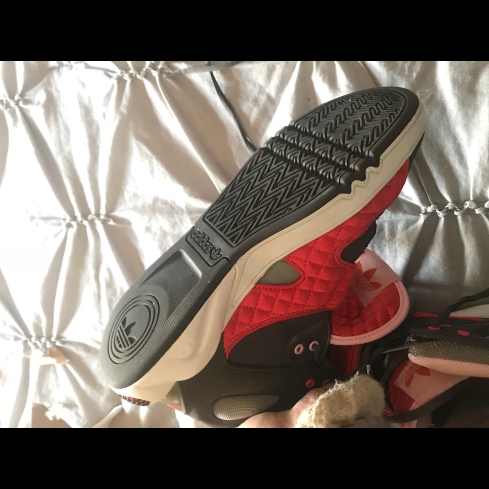 Adidas Roundhouse - Picture 3 of 4
